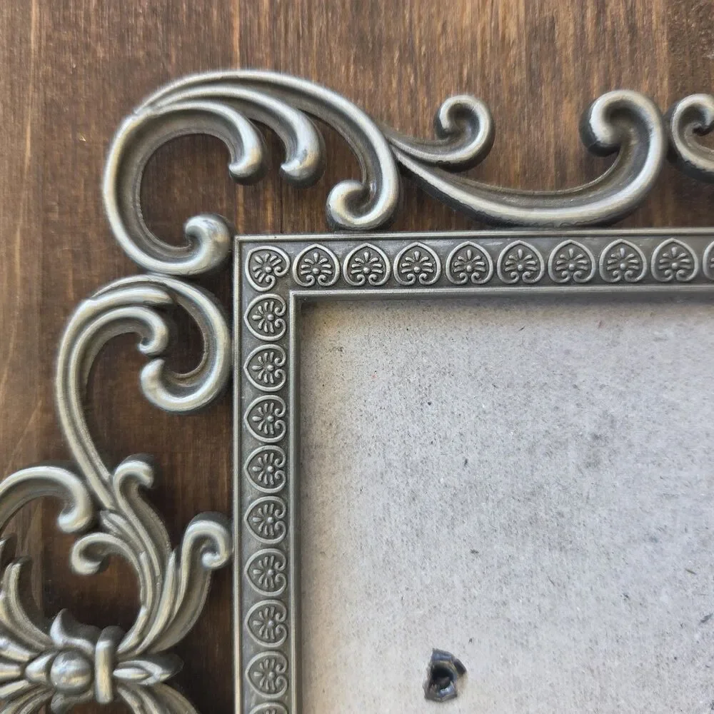 Vintage Ornate 4x6 Picture Frame Baroque Scroll Easel Tabletop Frame